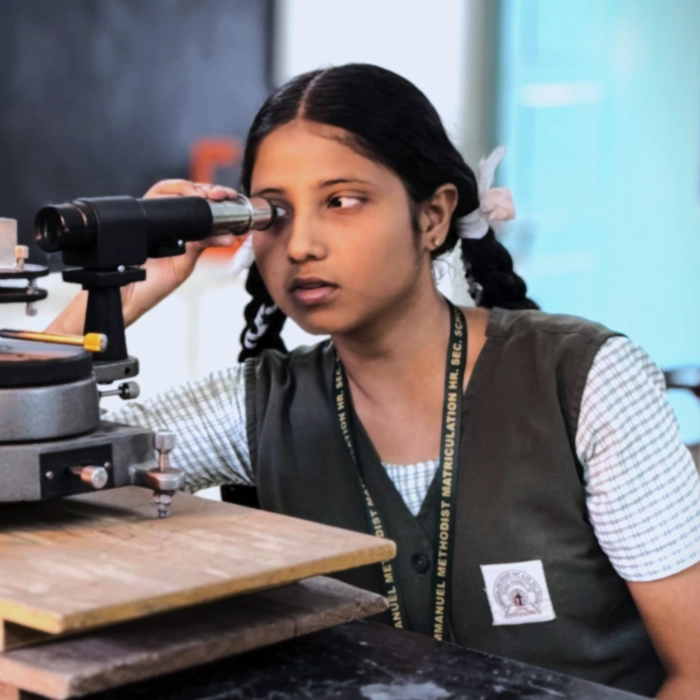http://Girl%20Student%20with%20Microscope